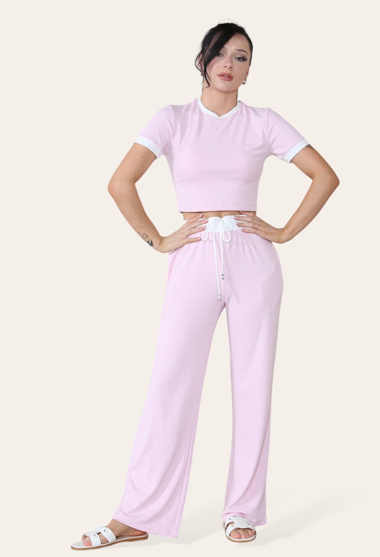 Ribbed Contrast Wide Leg Flared Trousers And Top Loungewear
TRS Cropped Set
