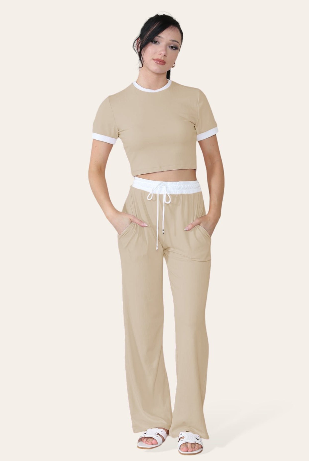 Ribbed Contrast Wide Leg Flared Trousers And Top Loungewear
TRS Cropped Set